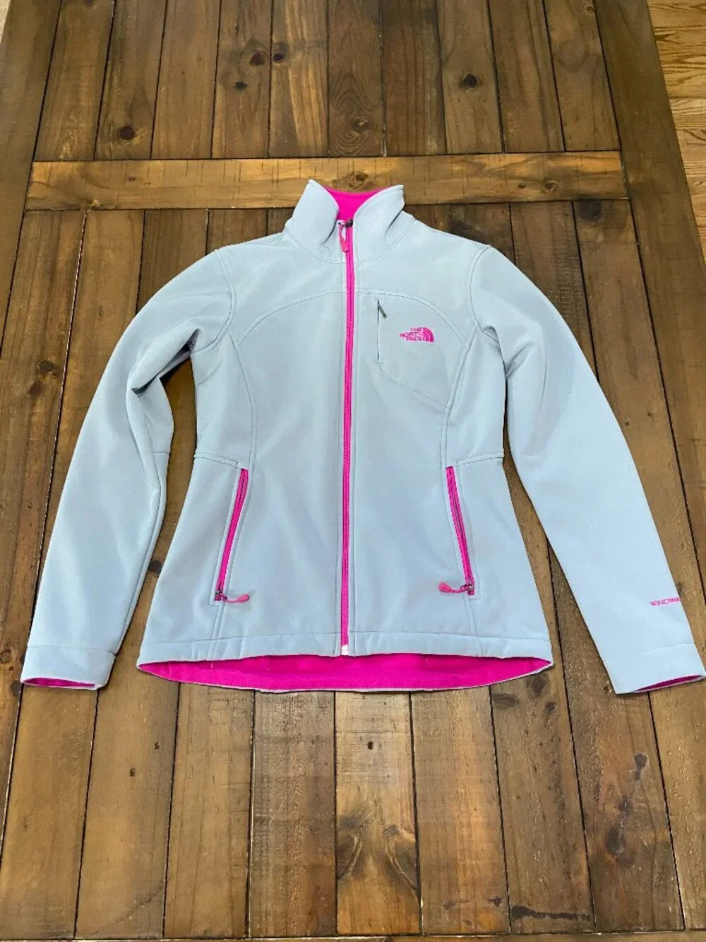 The North Face Apex Bionic Softshell - Grey & Pink Gorpcore essential!‎ 🌬️